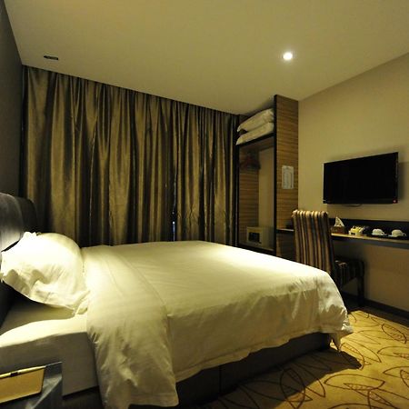 Milano Hotel Kluang Extérieur photo