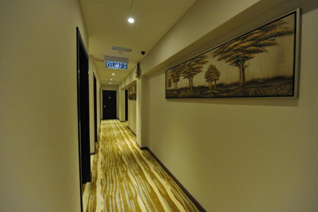 Milano Hotel Kluang Extérieur photo