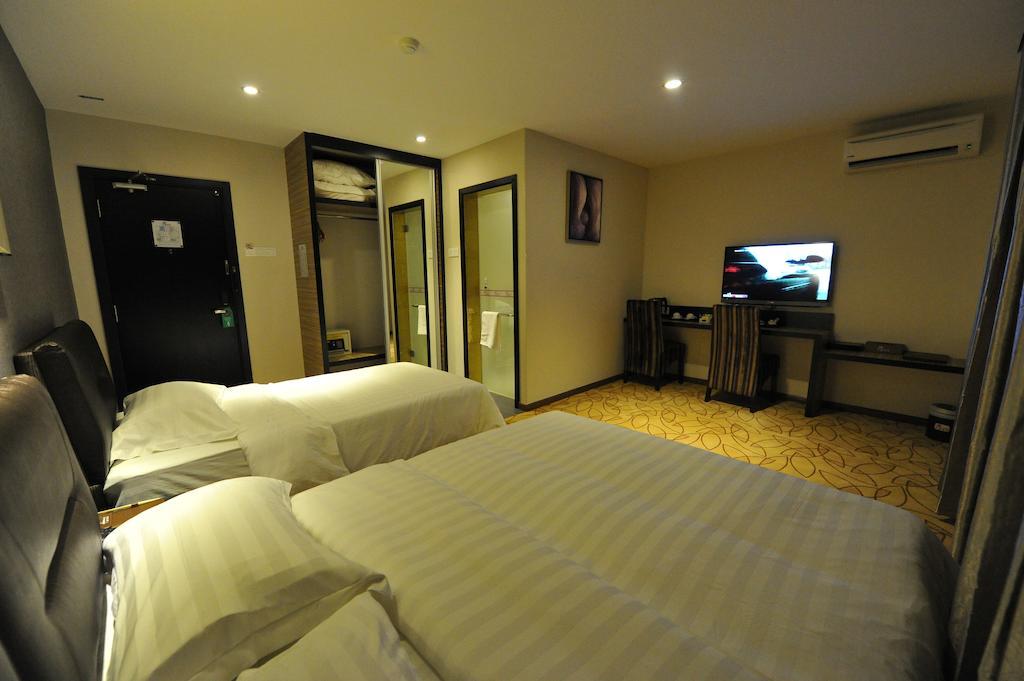 Milano Hotel Kluang Chambre photo