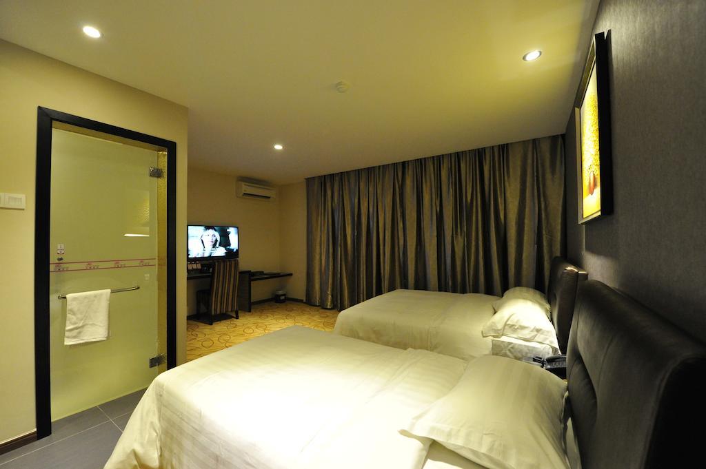 Milano Hotel Kluang Chambre photo