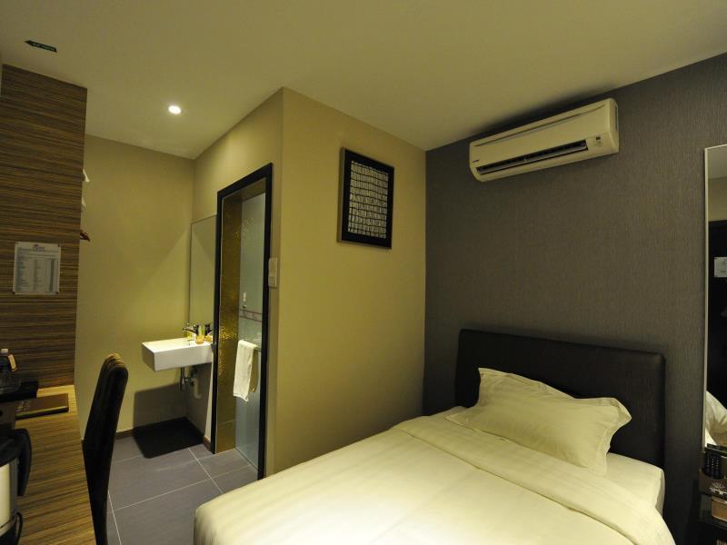 Milano Hotel Kluang Extérieur photo