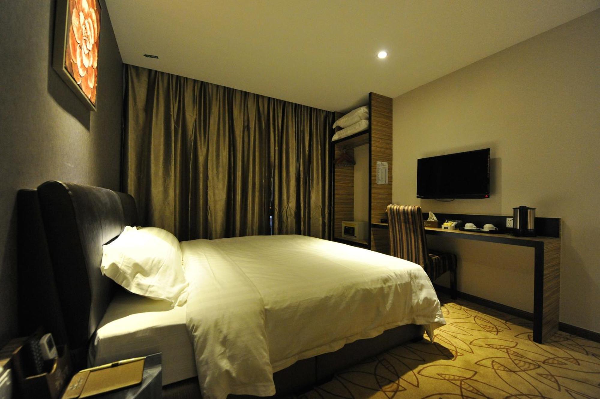 Milano Hotel Kluang Extérieur photo